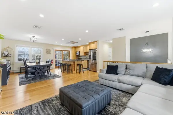 1 Chalen Ct, Pequannock Twp., NJ 07444