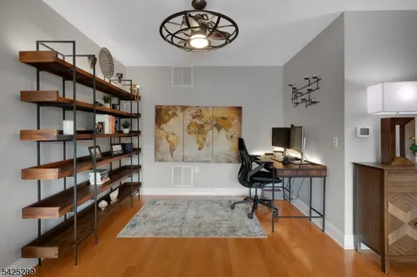 48 S Park St #507, Montclair Twp., NJ 07042