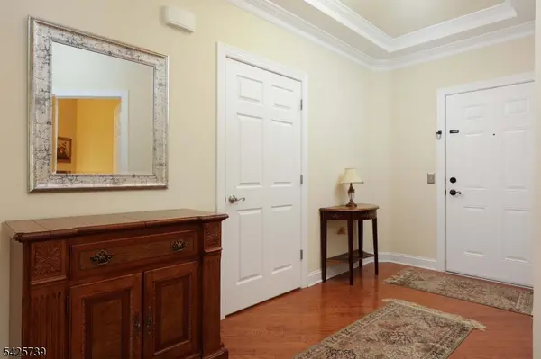 5110 Enclave Cir #5110, Franklin Twp., NJ 08873