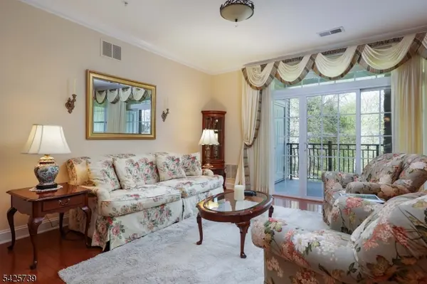 5110 Enclave Cir #5110, Franklin Twp., NJ 08873