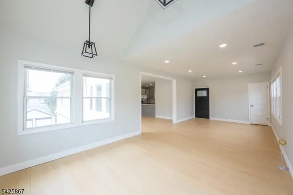 59 Watchung Plz #2, Montclair Twp., NJ 07042