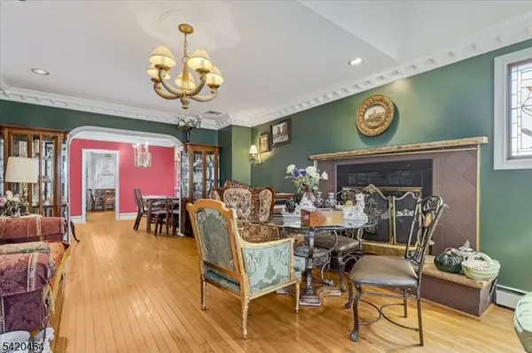 12-17 Roosevelt Pl, Fair Lawn Boro, NJ 07410