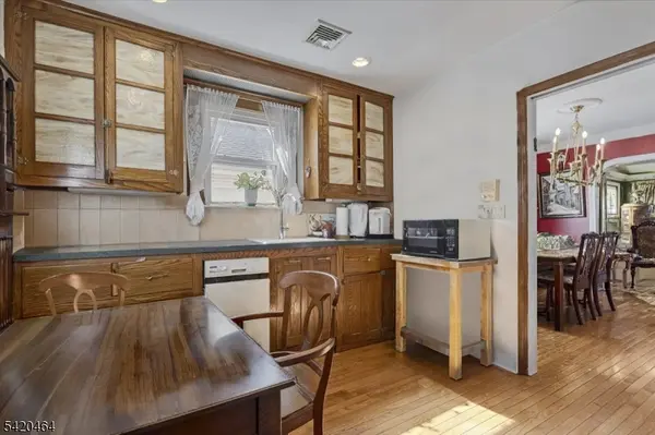 12-17 Roosevelt Pl, Fair Lawn Boro, NJ 07410