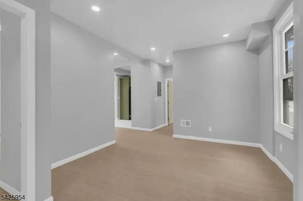 123 Dodd St #1, East Orange City, NJ 07017