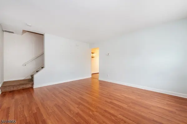 197 Fort Lee Rd, Teaneck Twp., NJ 07666