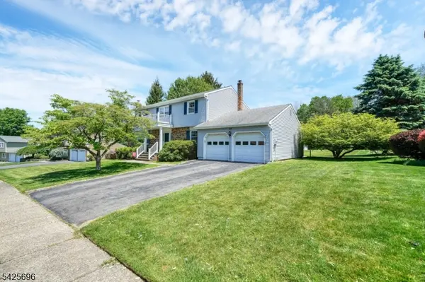 30 Aldersgate Cir, Mount Olive Twp., NJ 07828