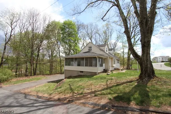 71 Dawn Ave, North Haledon Boro, NJ 07508