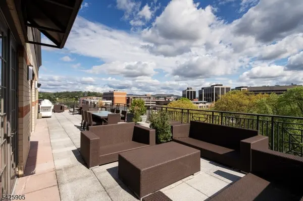 40 W Park Pl #703, Morristown Town, NJ 07960