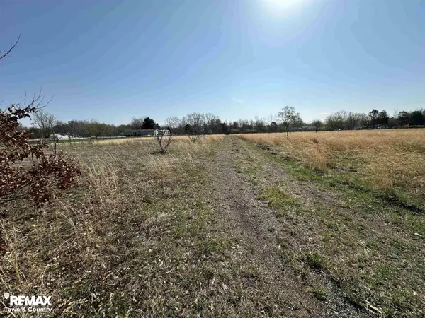 1.43 acres Westfield DR, Flushing, MI 48433