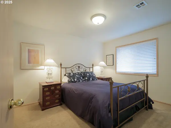 663 S HEMLOCK ST, Cannon Beach, OR 97110