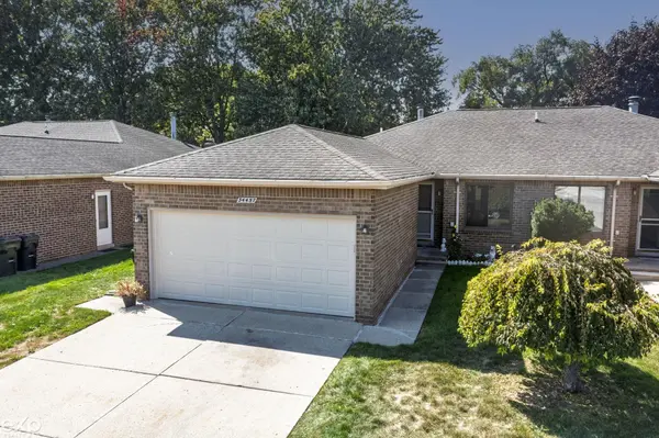 34457 Maple Lane DR, Sterling Heights, MI 48312