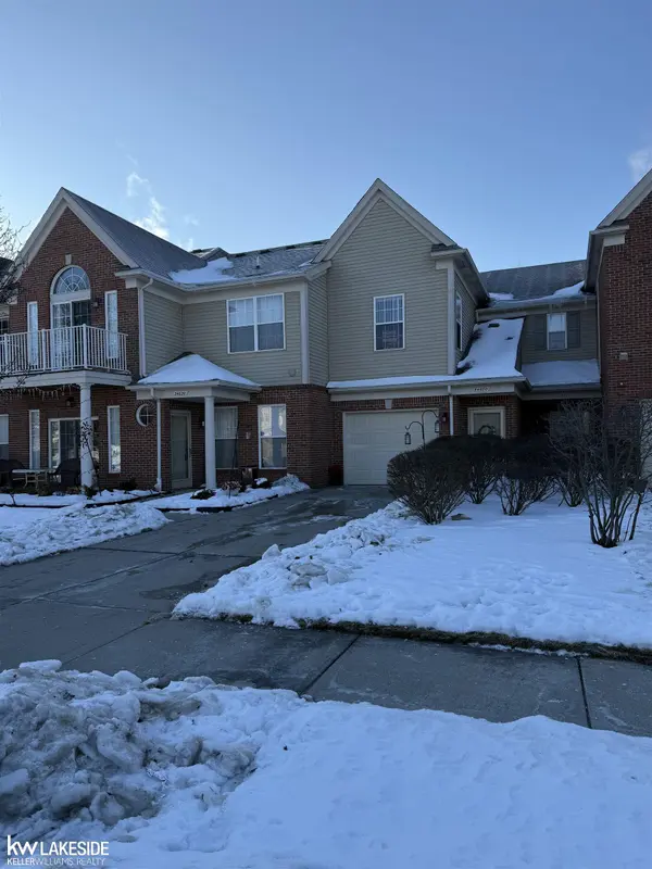 34600 Northrup DR, New Baltimore, MI 48047