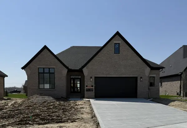 14004 Quail View DR, Washington Twp, MI 48094