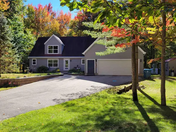 4455 N Wildwood DR, Pinconning Twp, MI 48650