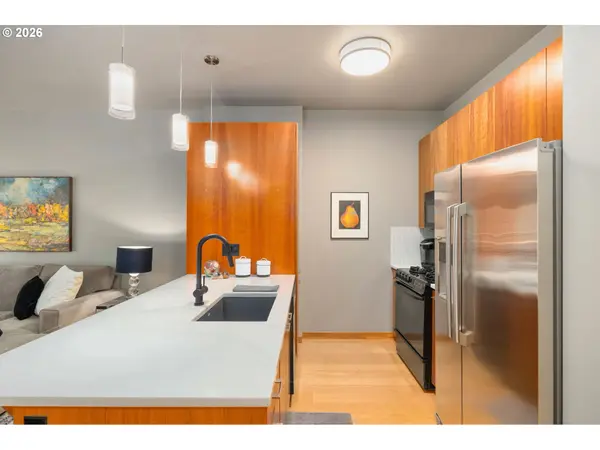 1133 NW 11TH AVE #207, Portland, OR 97209