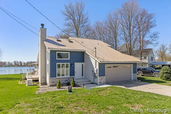 229 Ivason DR, Douglass Twp, MI 48888