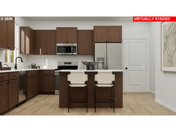 526 E Traverse RD, Woodburn, OR 97071