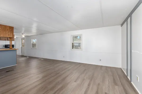 8779 Country View DR NW, Alpine Twp, MI 49345