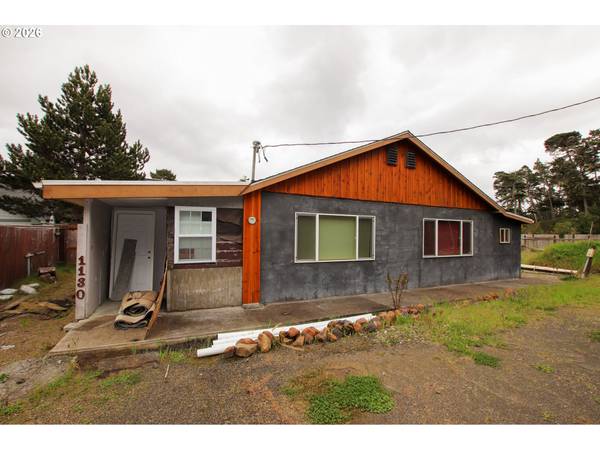 1120 RHODODENDRON DR, Florence, OR 97439