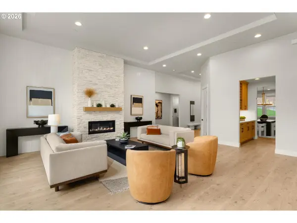 28410 NE BELL RD, Newberg, OR 97132