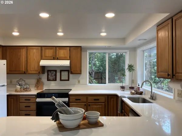 2372 S 22ND CT, Florence, OR 97439