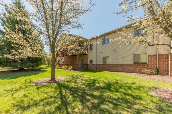 2482 Eagles CIR ##6, Ypsilanti City, MI 48197