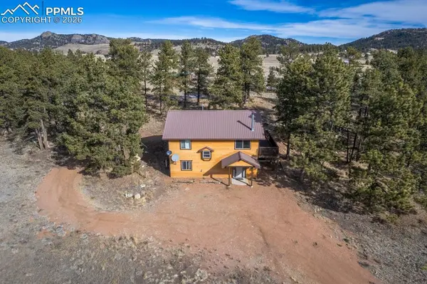 345 Meadow LN, Guffey, CO 80820