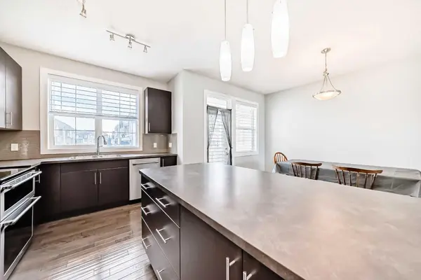 130 New Brighton WAY SE #112, Calgary, AB T2Z 1H5