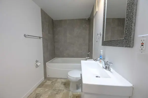 9700 92 AVE #110, Grande Prairie, AB T8V6Z7