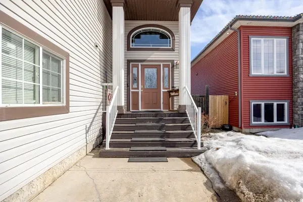 295 Rattlepan Creek CRES, Fort Mcmurray, AB T9K 2V4