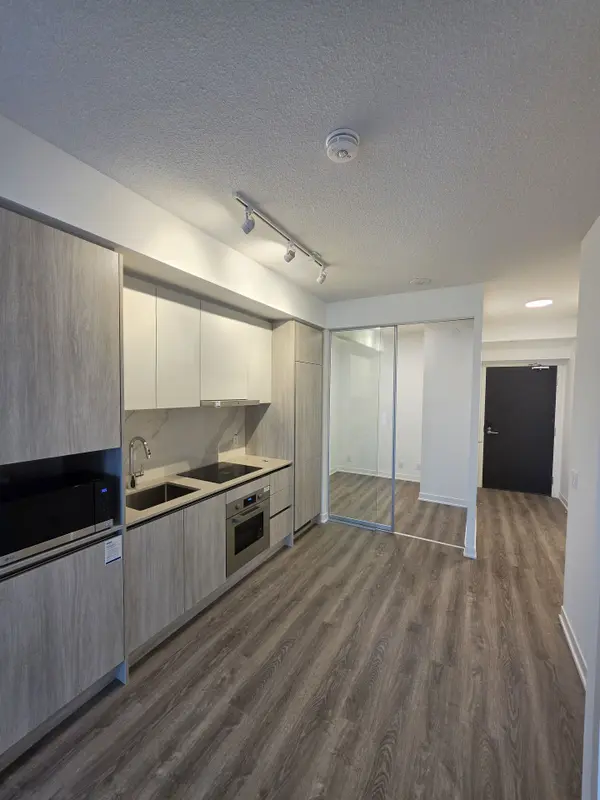 180 Front ST E #4309, Toronto C08, ON M5A 0K9