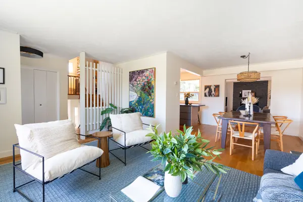 30 Fairhill CRES, Toronto C13, ON M3A 1N6