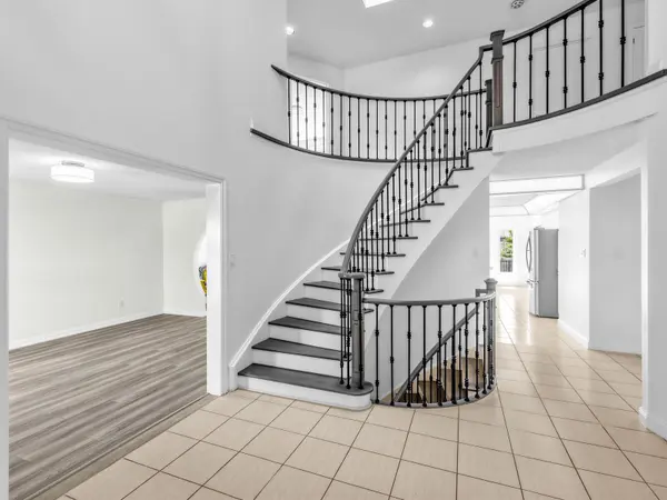 477 Cummer AVE, Toronto C14, ON M3A 3L2