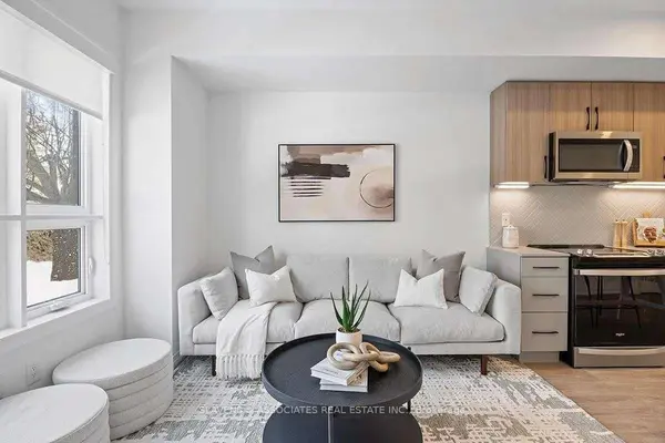 15 Brenthall AVE #17, Toronto C07, ON M2R 0B3