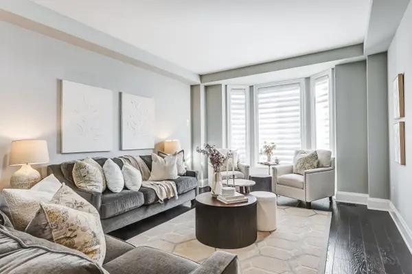 40 Endeavour CT, Whitby, ON L1P 0B5