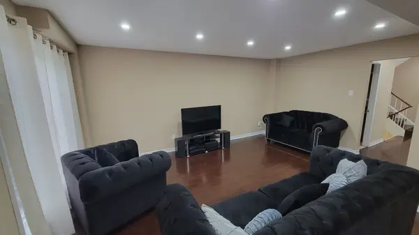 1378 Everton ST, Pickering, ON L1V 2T8