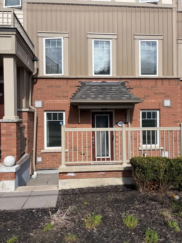 2500 Hillrise CT #130, Oshawa, ON L1L 0M6