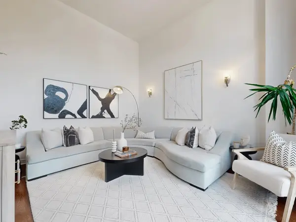 1021 Craven RD, Toronto E01, ON M4J 4V7