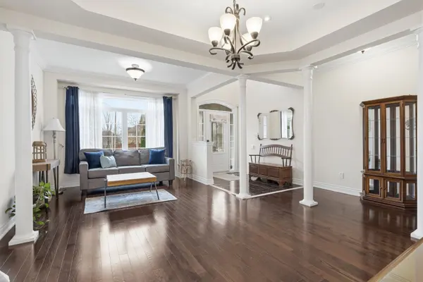 555 Kingsfield LOOP, Oshawa, ON L1K 0H8