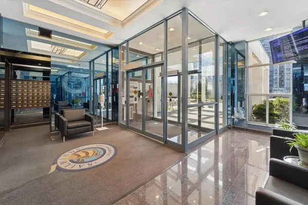 360 Watson ST E #1112, Whitby, ON L1N 9G2