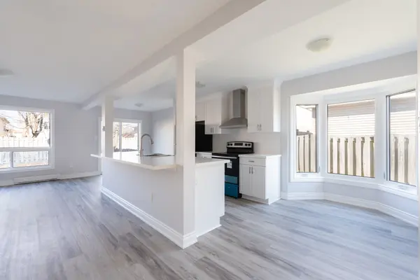 9 Birchfield DR, Clarington, ON L1E 1Y2