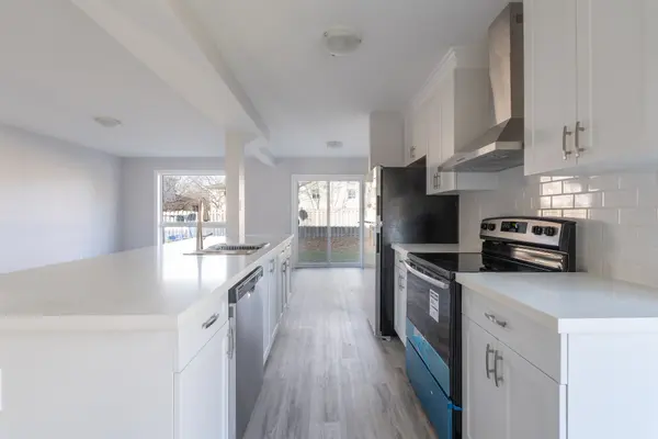 9 Birchfield DR, Clarington, ON L1E 1Y2