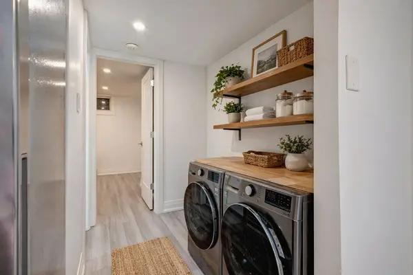 15 Ivy AVE #Lower, Toronto E01, ON M4L 2H6