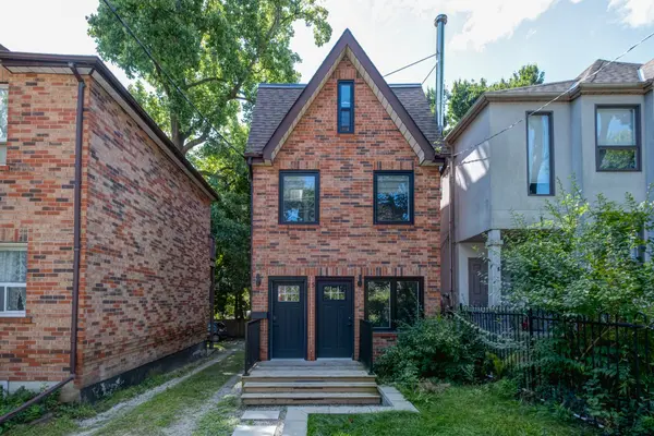 15 Ivy AVE #Lower, Toronto E01, ON M4L 2H6