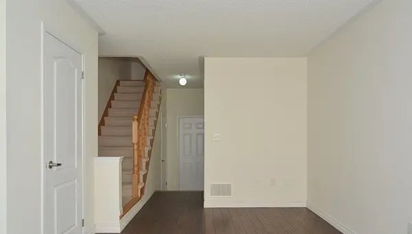 32 Truchard AVE, Markham, ON L6C 0N2