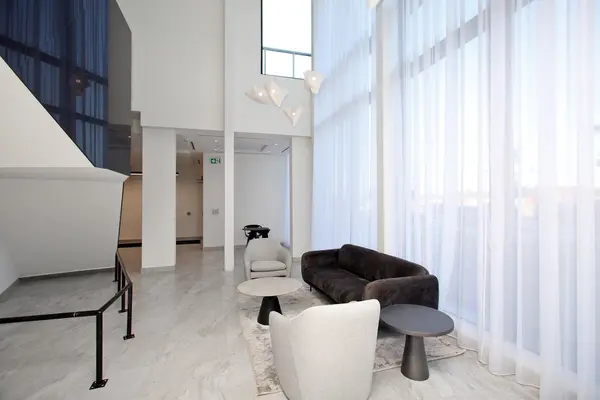 6 David Eyer RD #513, Richmond Hill, ON L4S 0N5