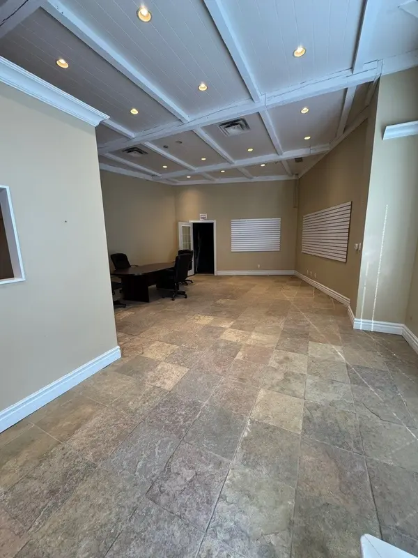 1260 Journey's End CIR #10, Newmarket, ON L3Y 8Z7