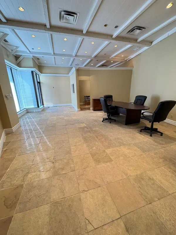 1260 Journey's End CIR #10, Newmarket, ON L3Y 8Z7