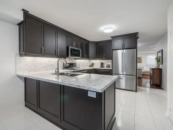 114 Leah CRES #39, Vaughan, ON L4J 8C3