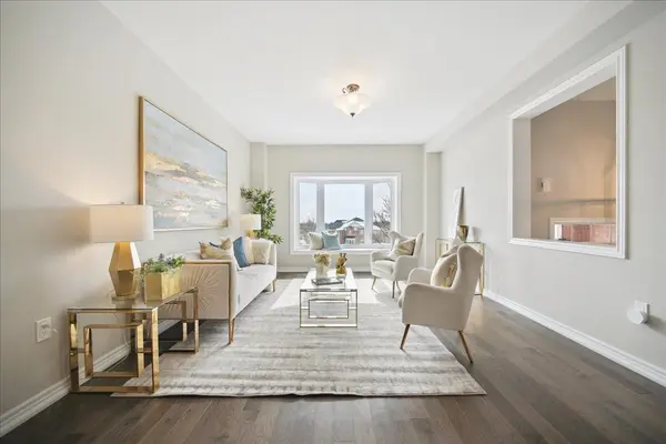 38 Carriage House CT, Richmond Hill, ON L4E 4V3